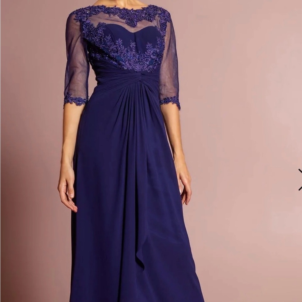 Elegante  Vestido color Navy Blue
Size XLARGE
Nuevo con etiqueta